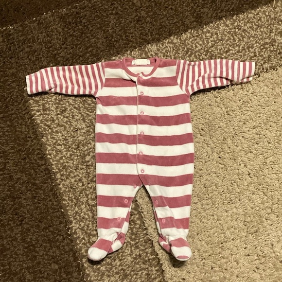 3/$10 Firsts by petit lem pink and white sleeper. In excellent condition - Picture 1 of 7